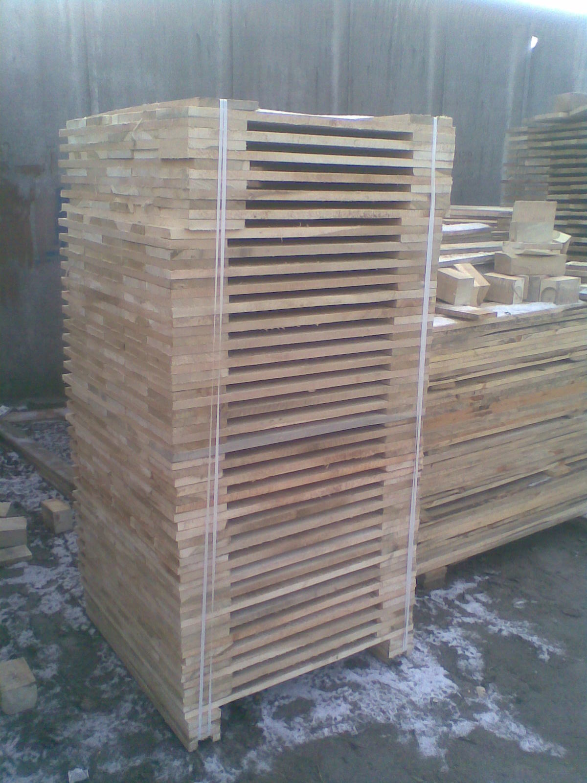 Купую продаю висушену до 18 % заготовку дерев’яну для виробництва піддонів та палет