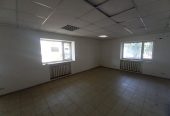 Магазинпослуги на 1 поверсі в центрі міста