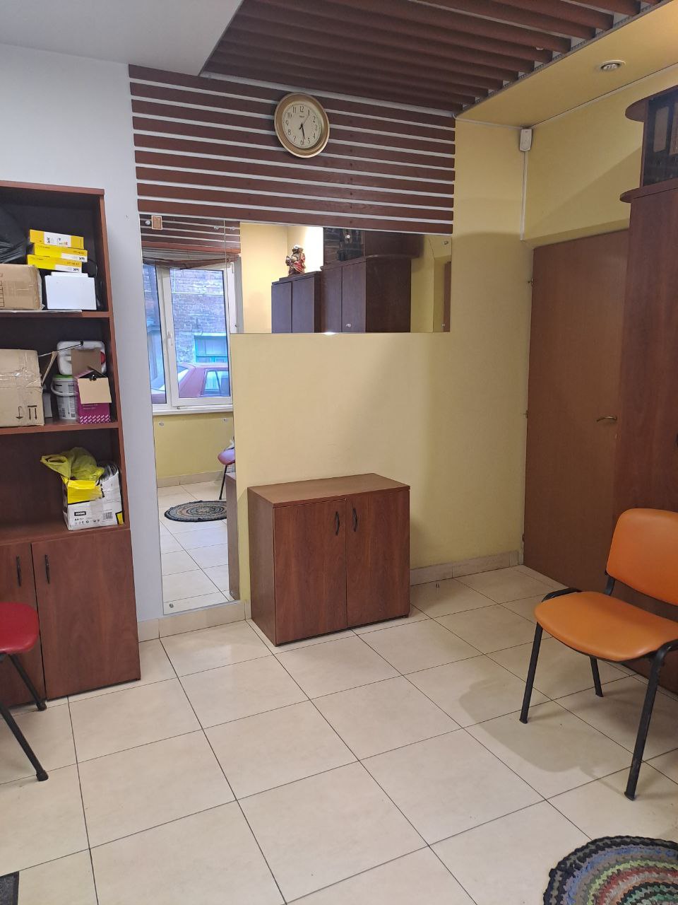 Продам офіс в Центрі міста Серова, закритий двір