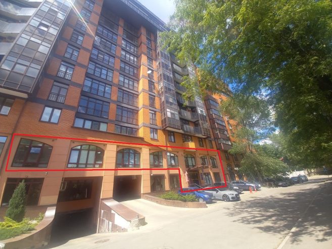 Лікарня на вул Бригадній, з орендарями