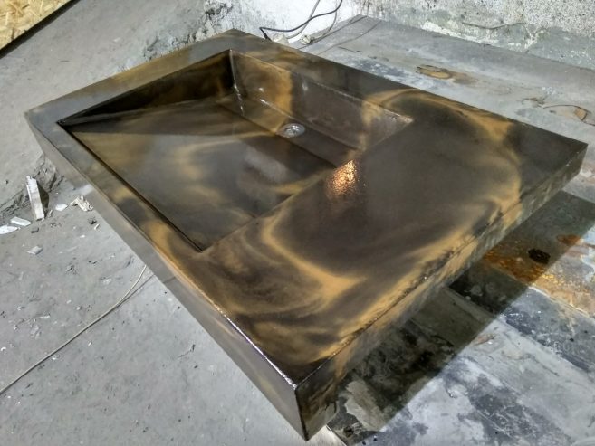 Умывальник щелевой из бетона тигровый леопард