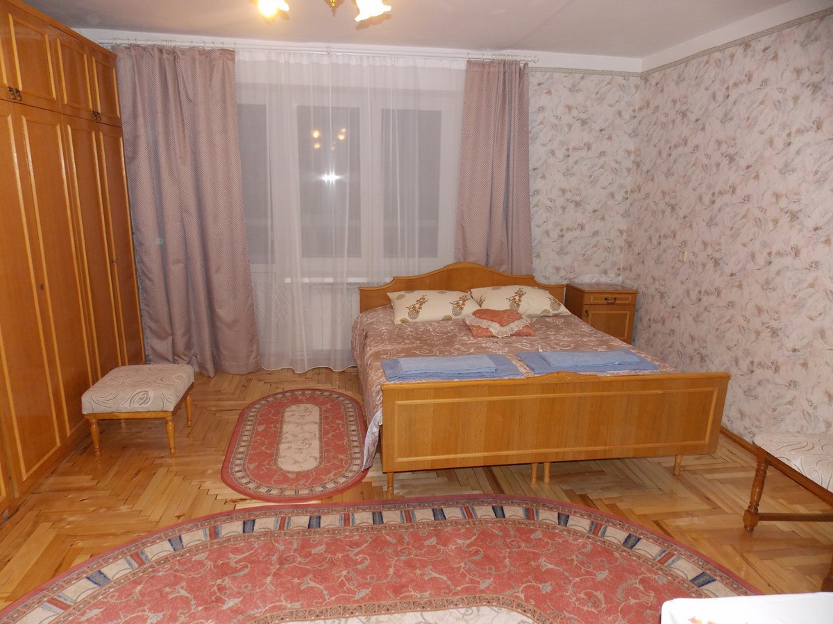 Здаю 2-х кім. кв. Навпроти продуктового ринку