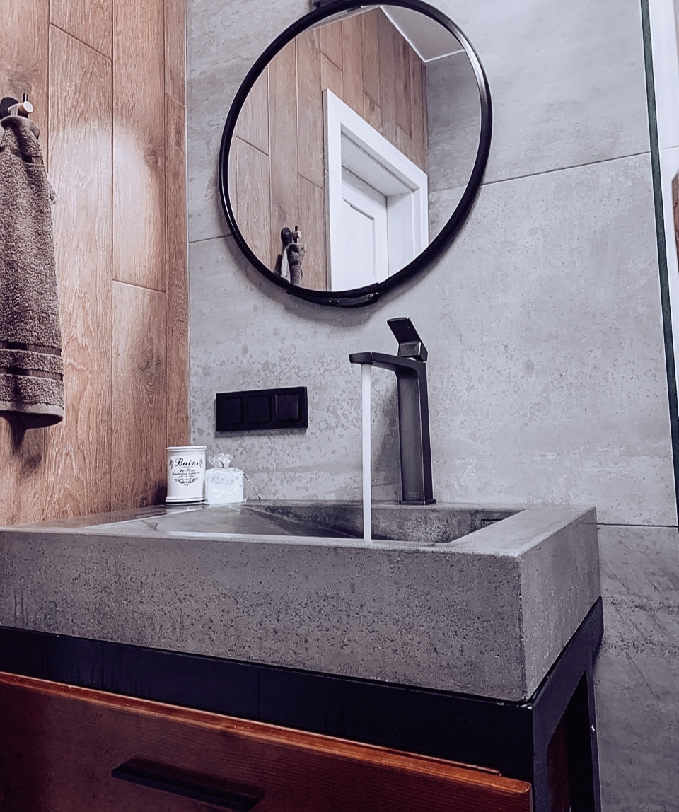 Умывальник щелевой бетонный, подвесной, накладной