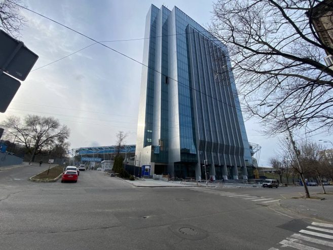 Офіс А+ класу в центрі міста. З ремонтом (без меблів).