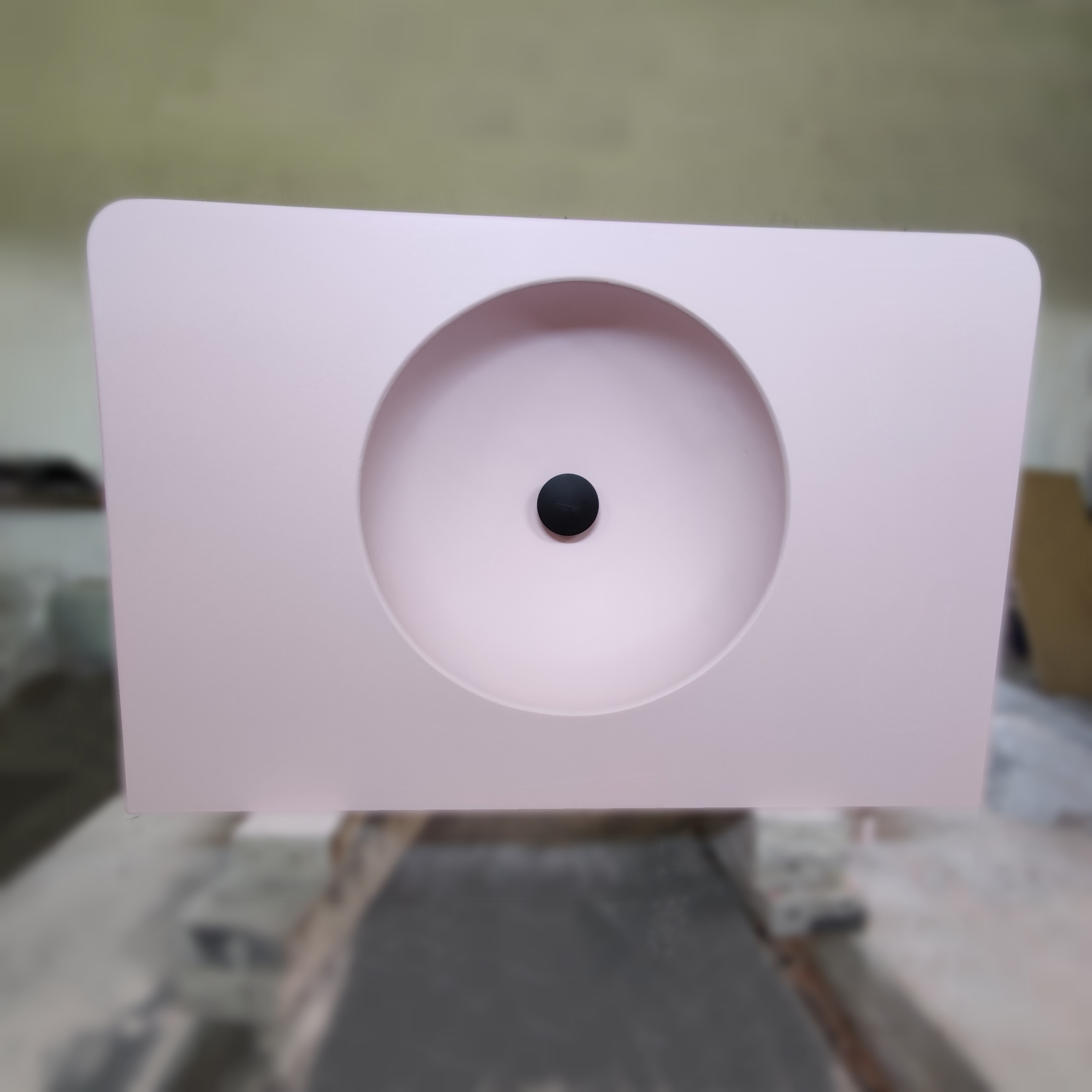 Бетонный умывальник бочка самостоячий розовый серый