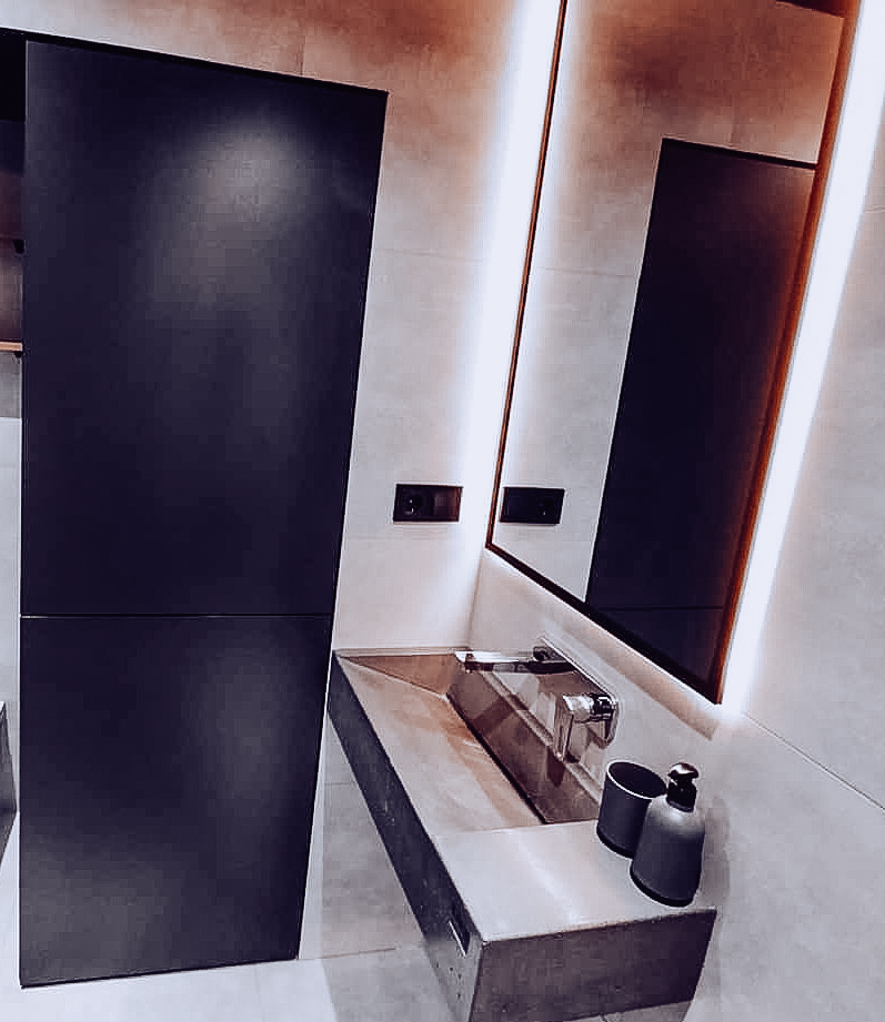 Бетонный щелевой умывальник подвесной лофт под заказ