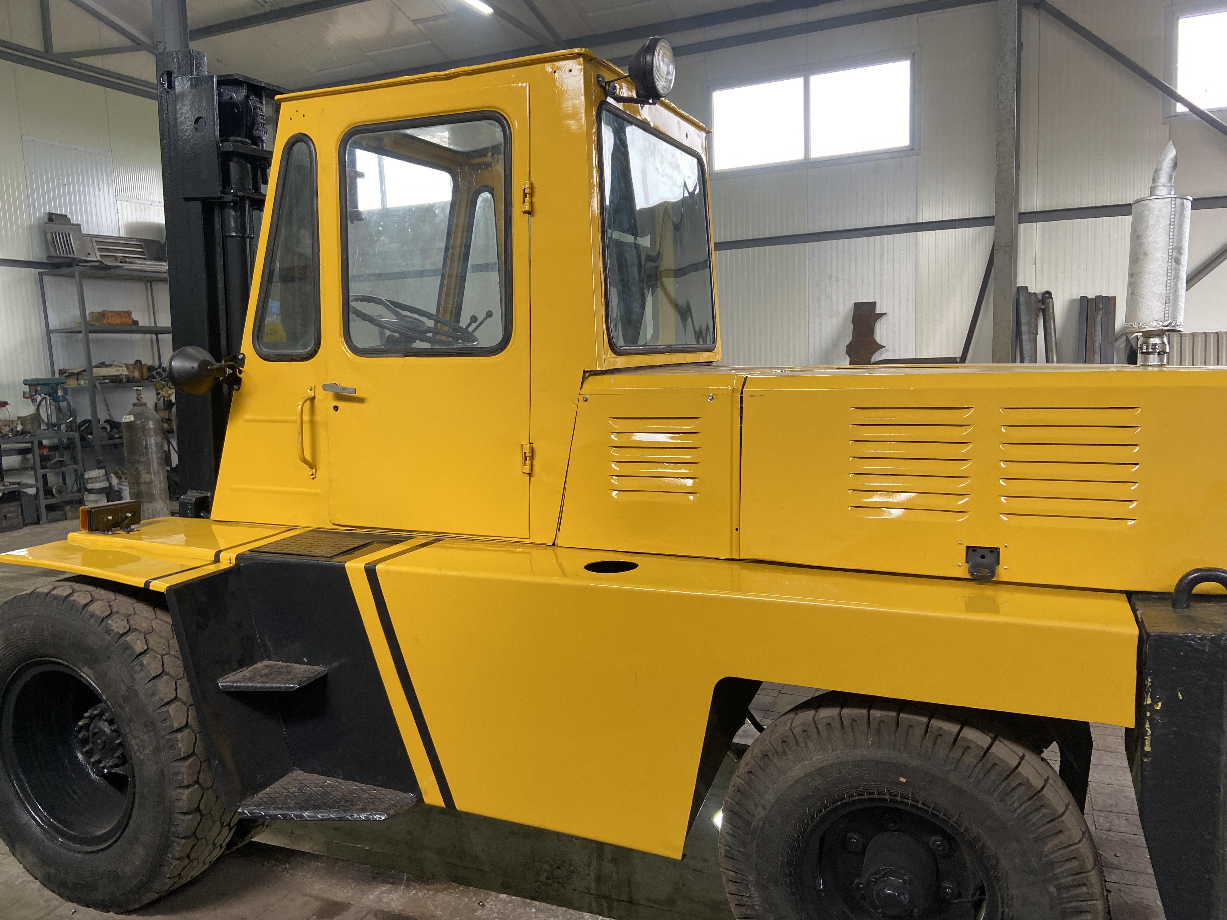 Львівський навантажувач дизельний,після капіталки