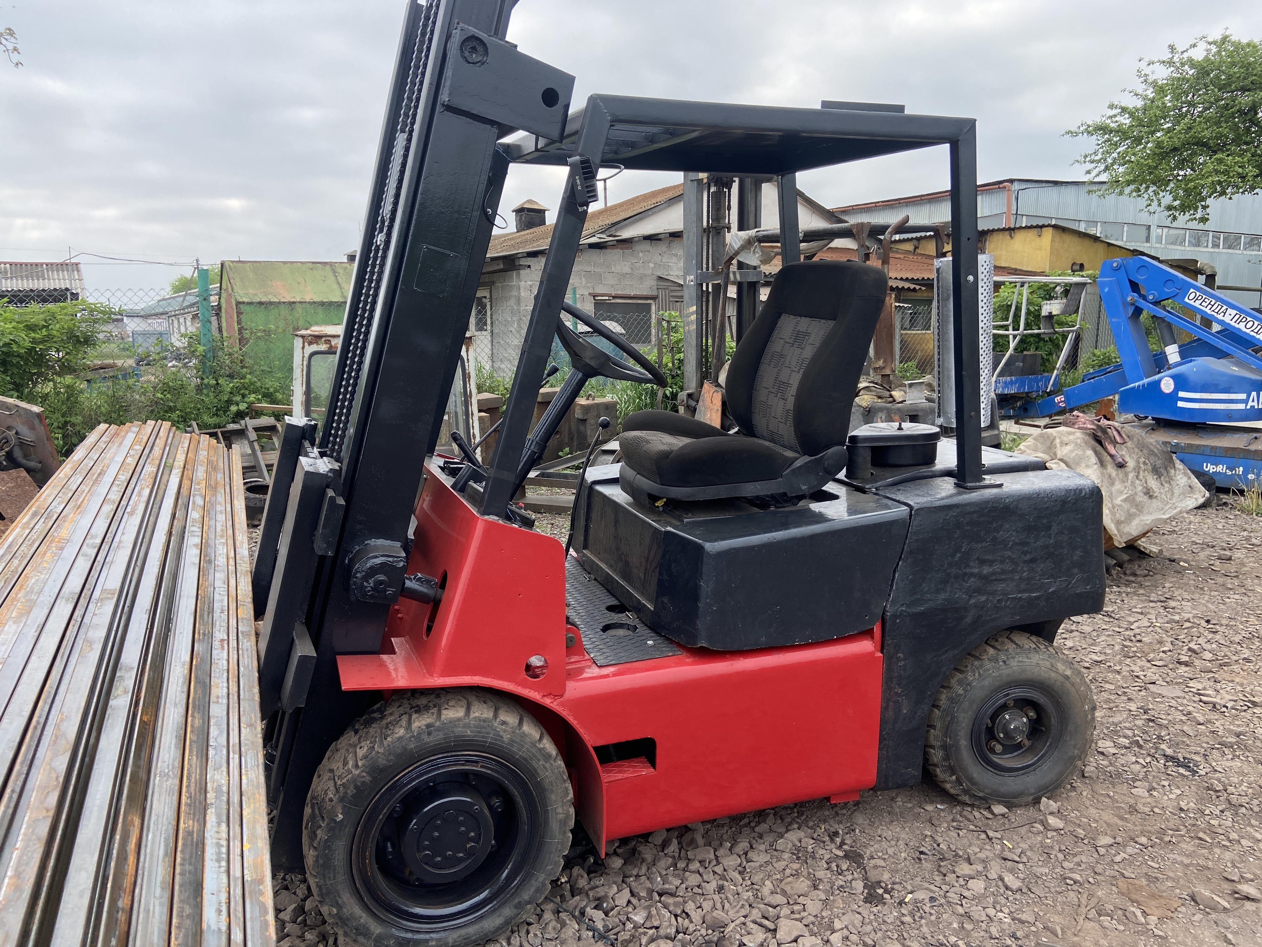 Продам погрузчик балканкар,  вантажопідйомність3,  5т
