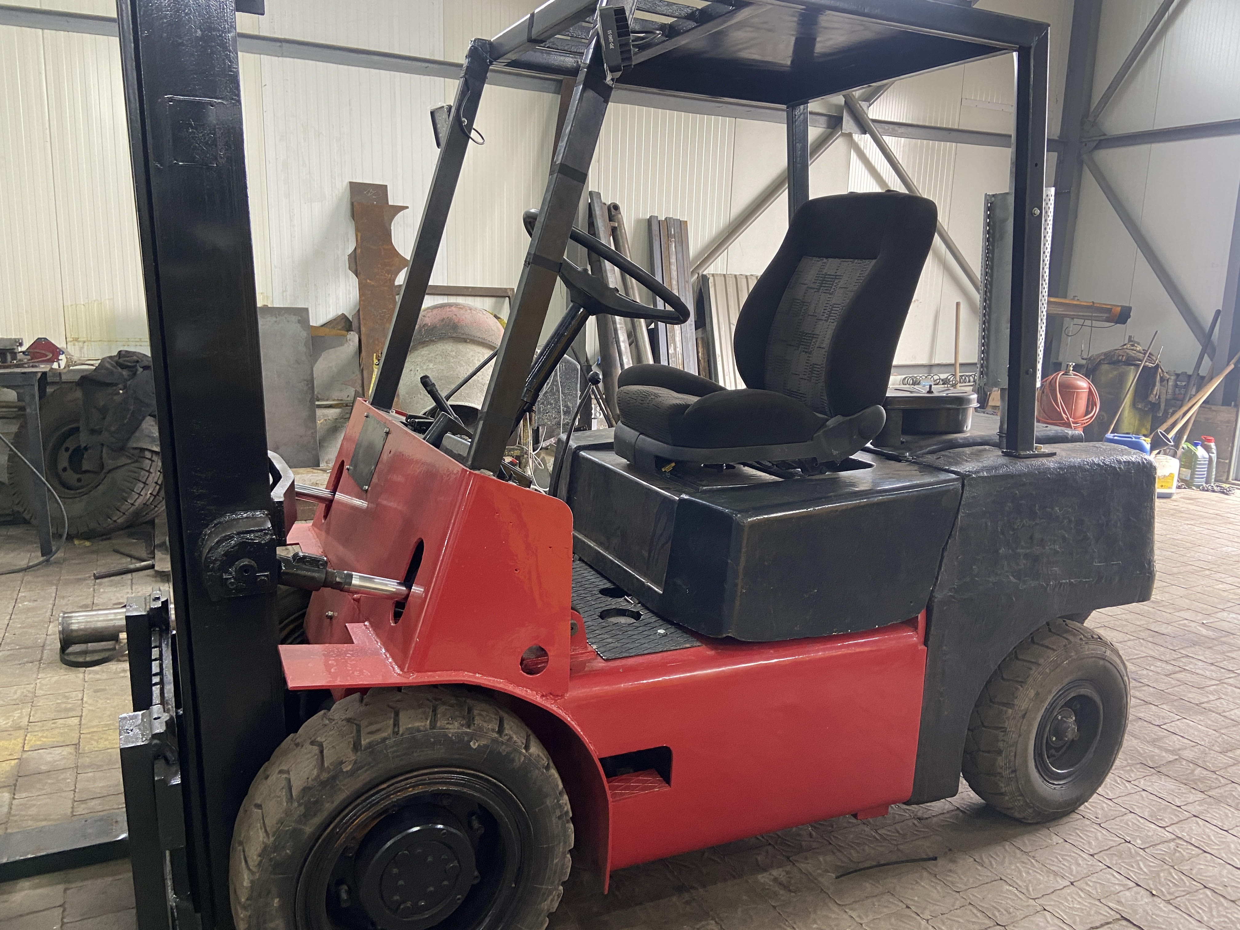 Продам погрузчик балканкар,  вантажопідйомність3,  5т