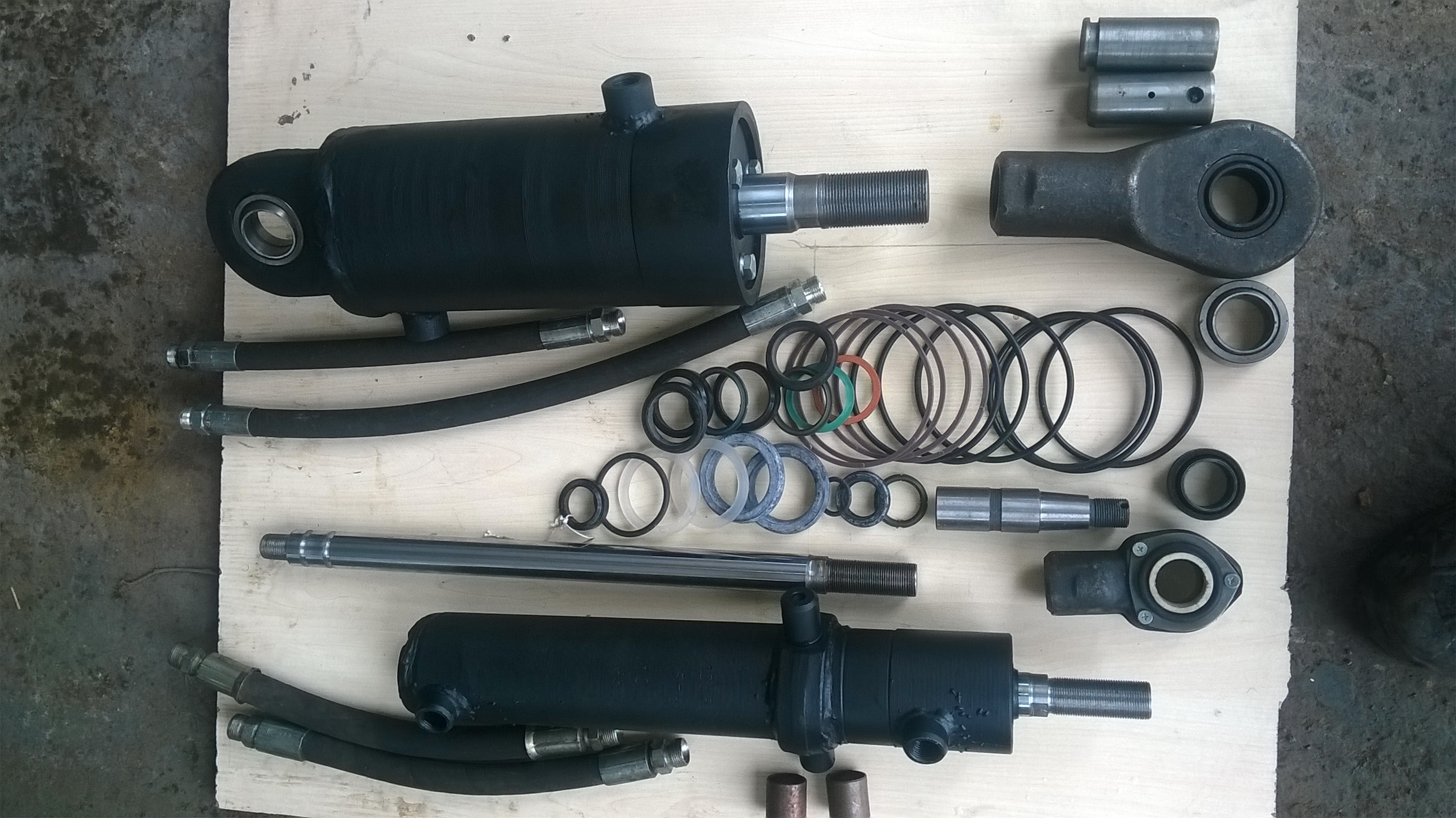 роздатку і циліндри нахилу до львівського погрущика