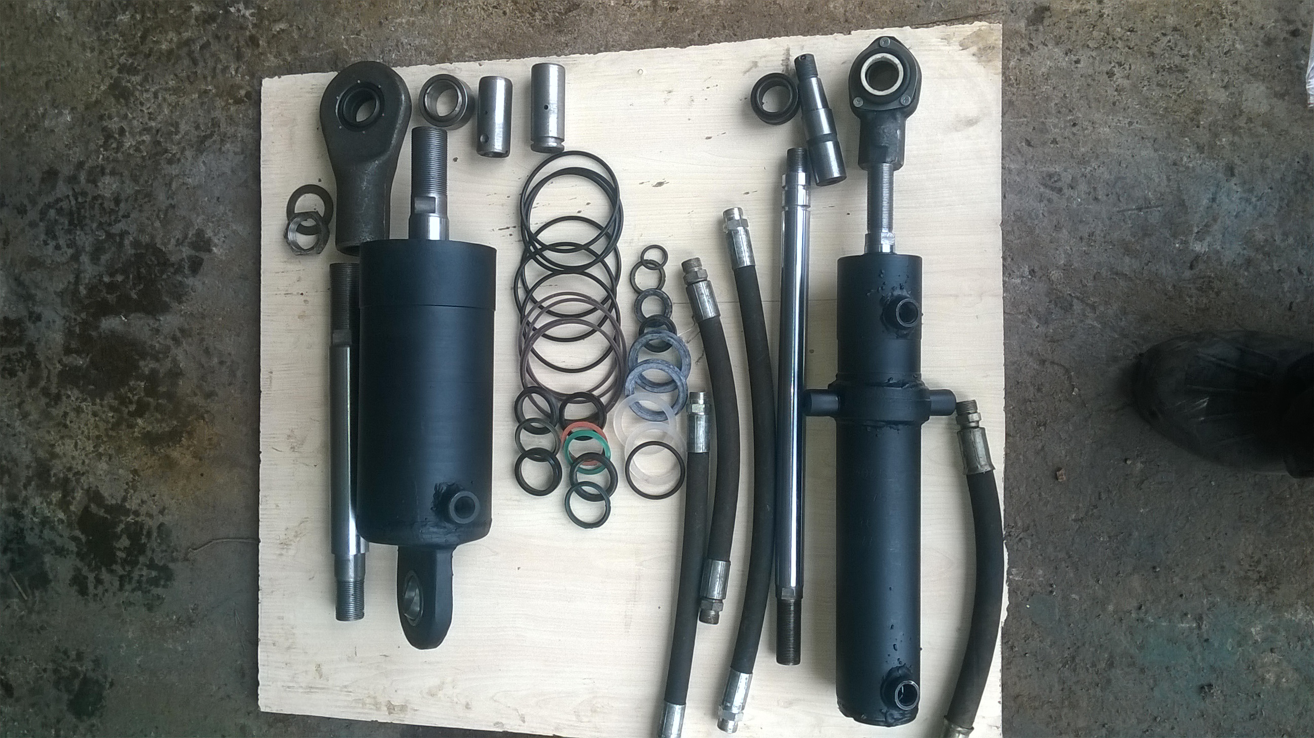 Продам раму шасі до львівського автонавантажувача