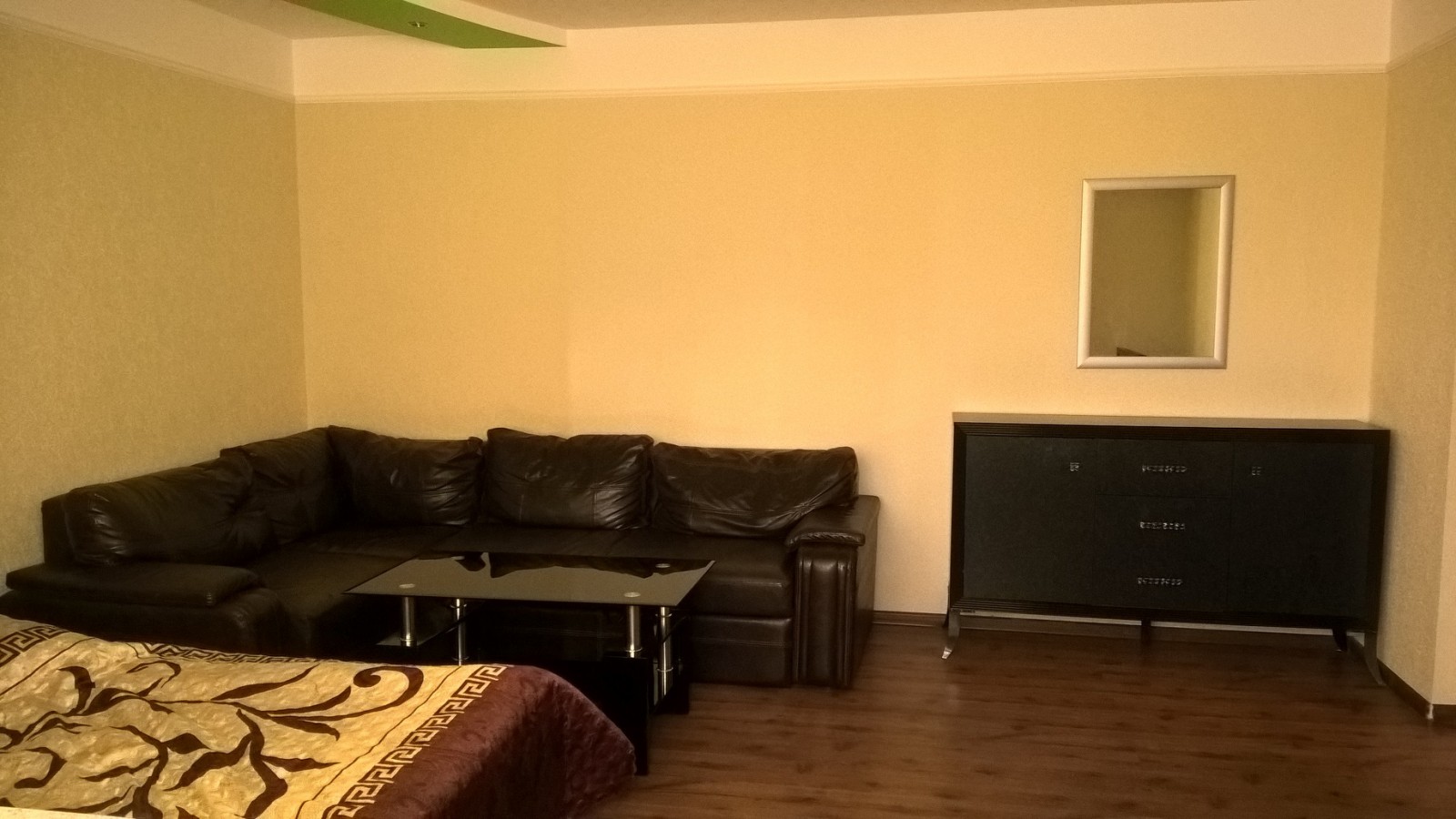 Подобова квартира біля м. Позняки, вул. Княжий затон 9