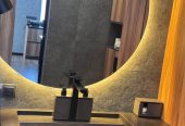 Умивальник щілинний з бетону графітовий з поличкою