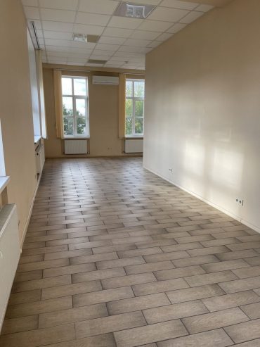 Здам. Офіс 52 м. кв. 3/4, вул.Старочумацька (Радищева)