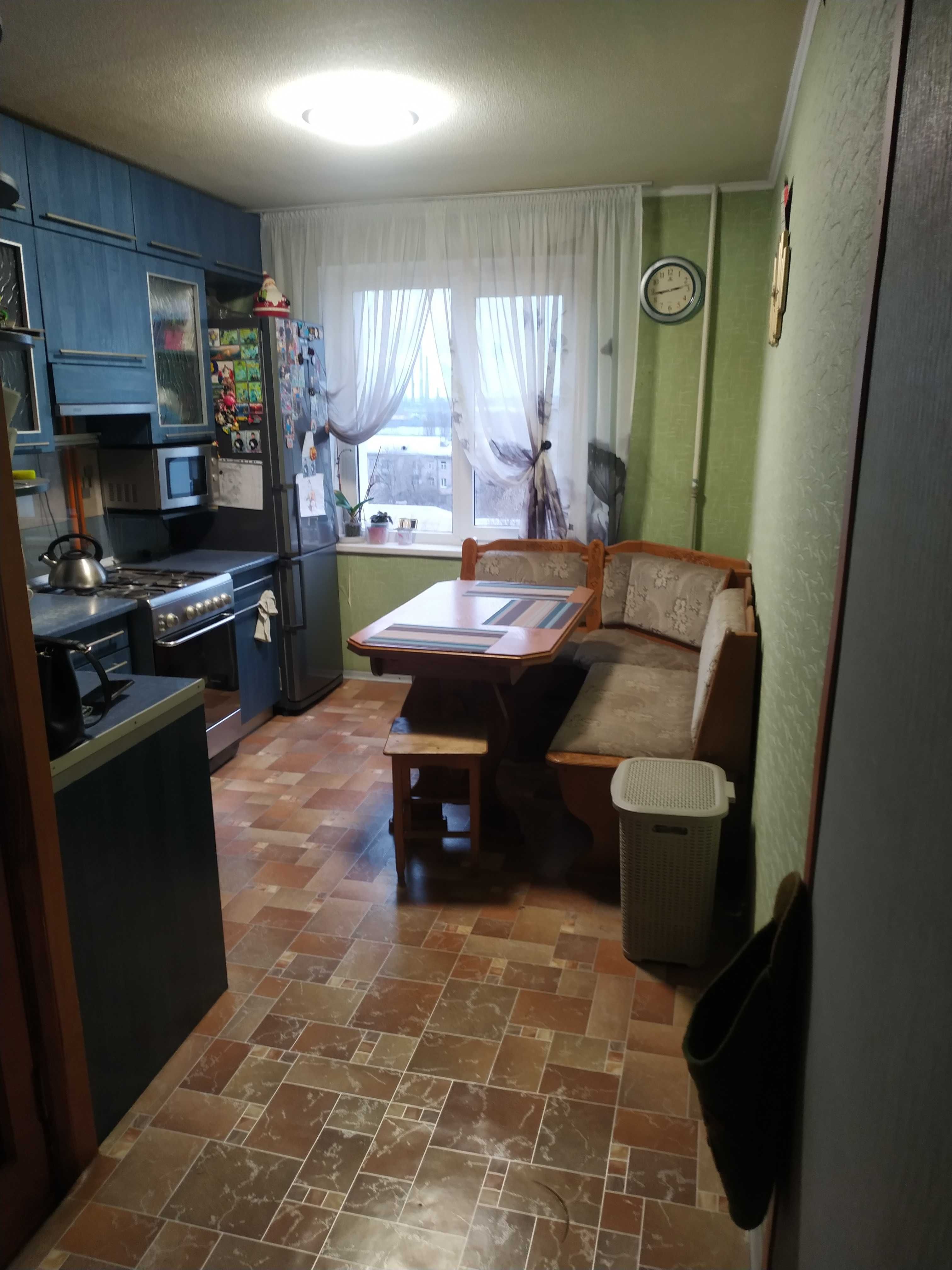 Продам. 3-к. 8/9, ж/м Сонячний, вул.Набережна Сонячна