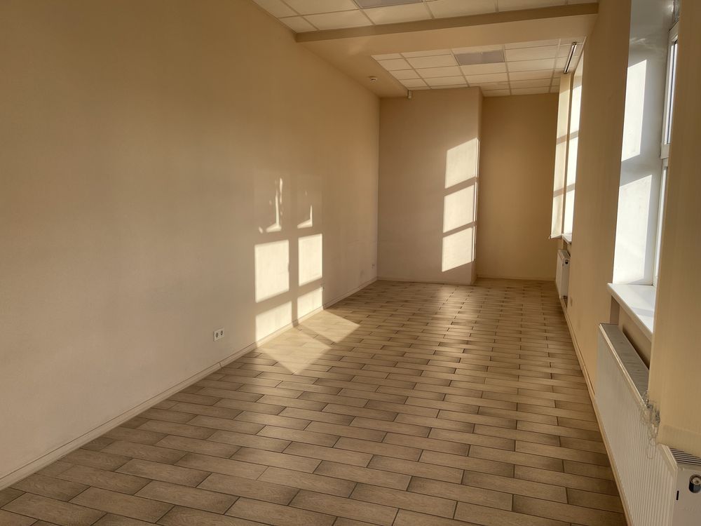 Здам. Офіс 52 м. кв. 3/4, вул.Старочумацька (Радищева)