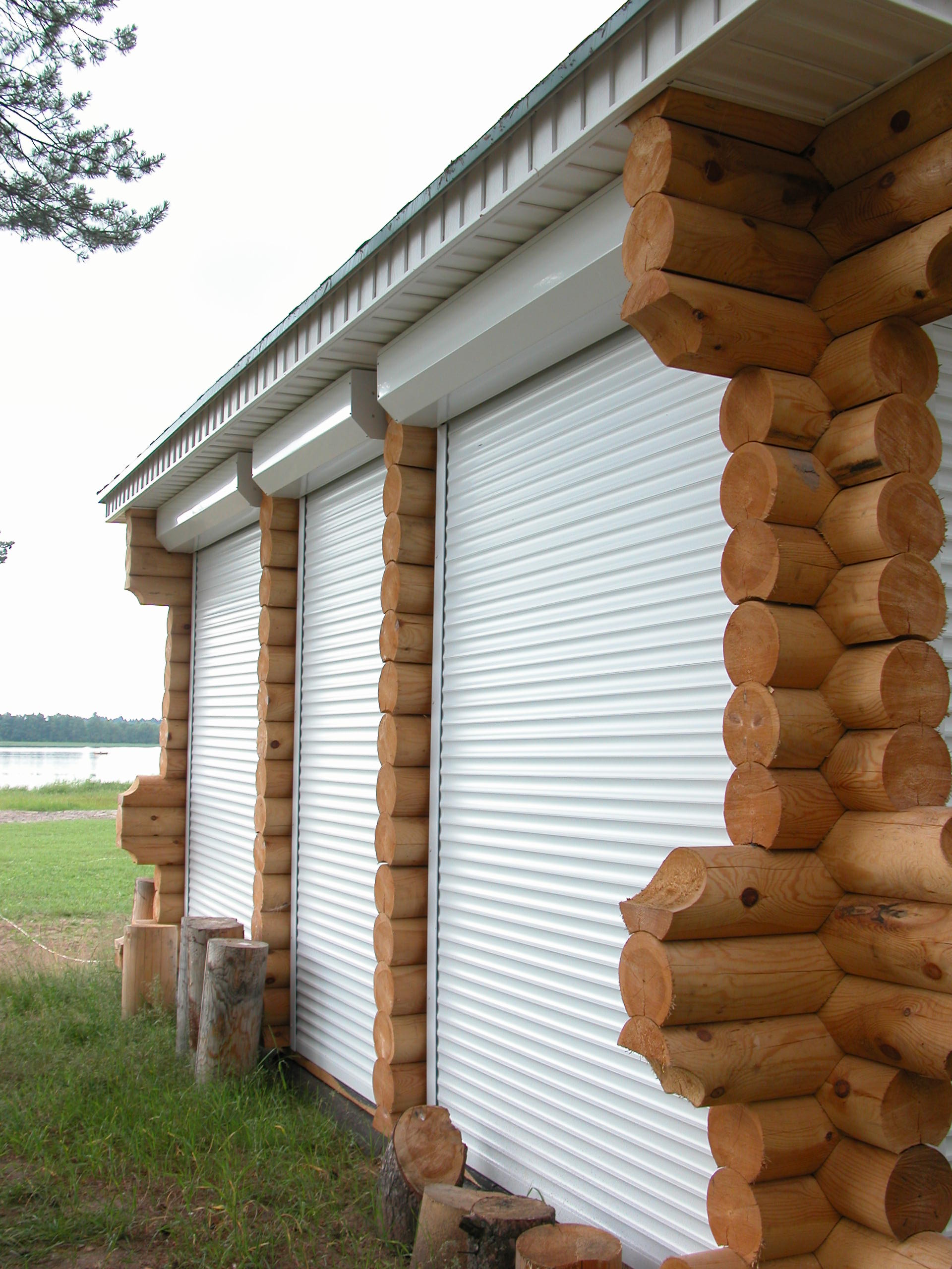 Захисні ролети Redwin — це Ваша безпека і комфорт