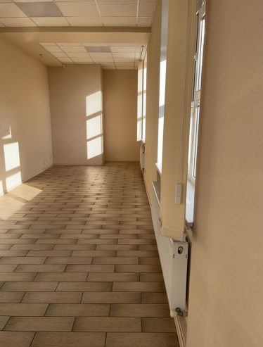 Здам. Офіс 52 м. кв. 3/4, вул.Старочумацька (Радищева)