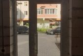 Двери входной группы из алюминия с замком