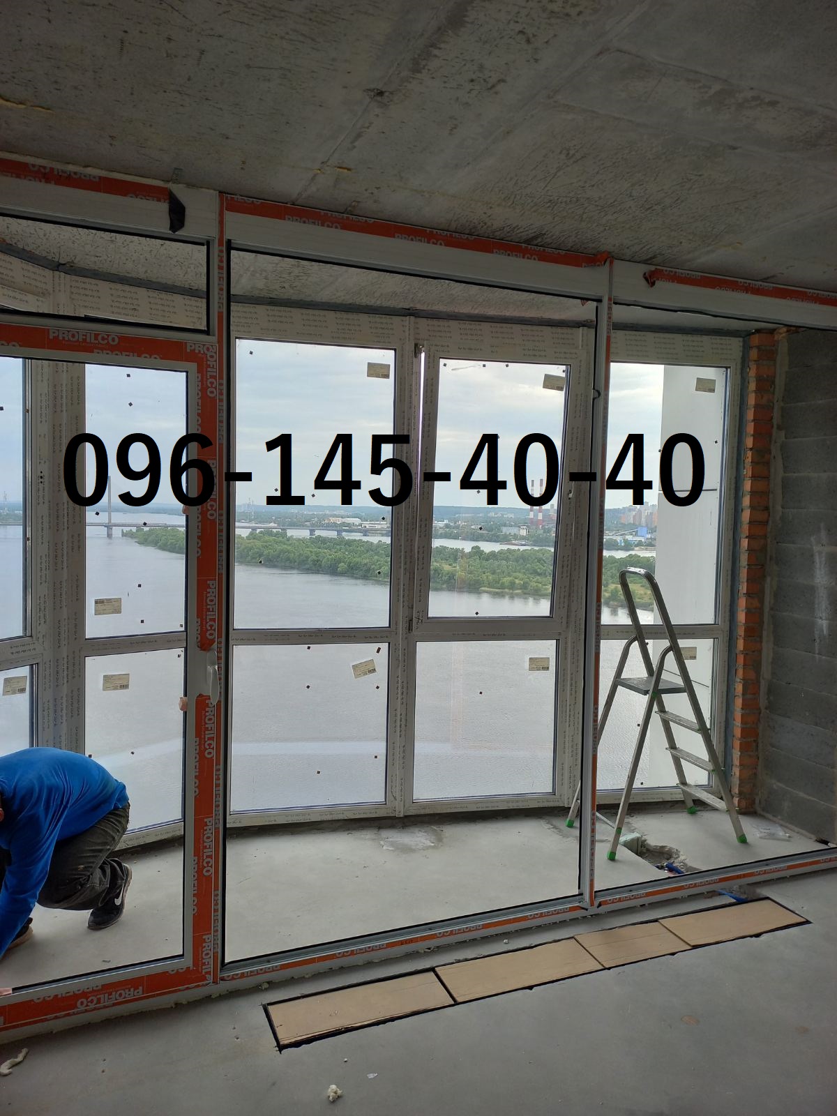 Французський балкон – скління балкону від підлоги