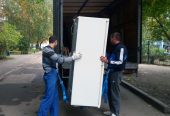 Готов помочь любому в переезде вывозе мусора.