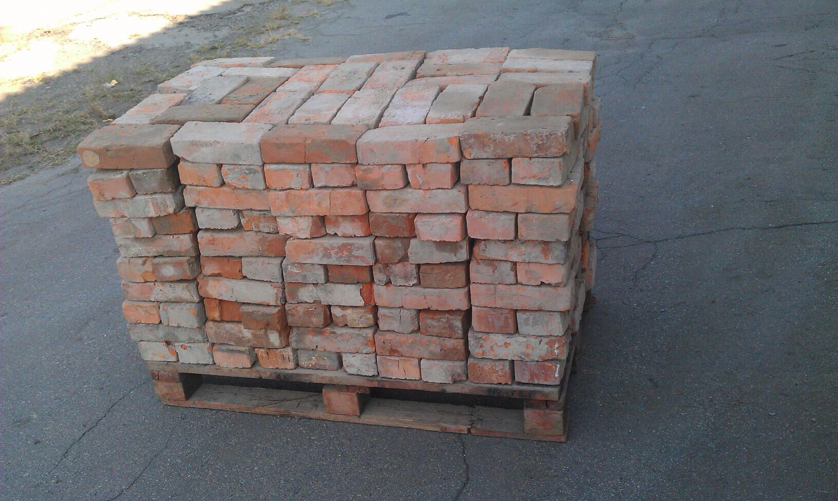 Цегла кирпич червона б.в.