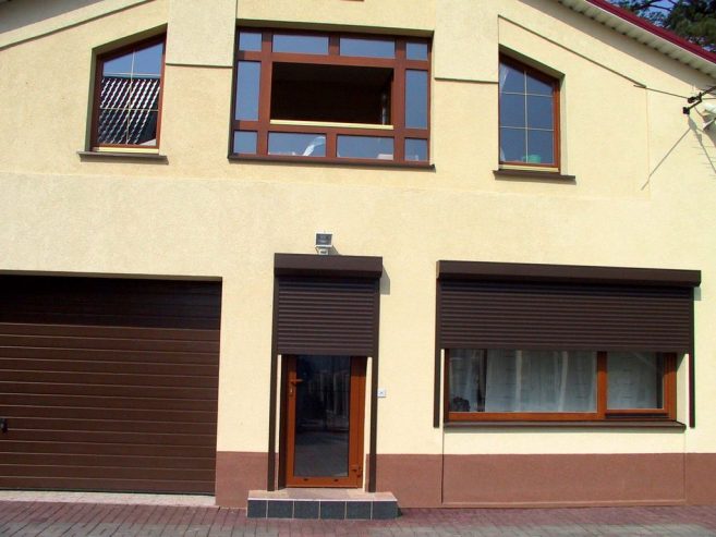 Захисні ролети в магазин, кафе або дім