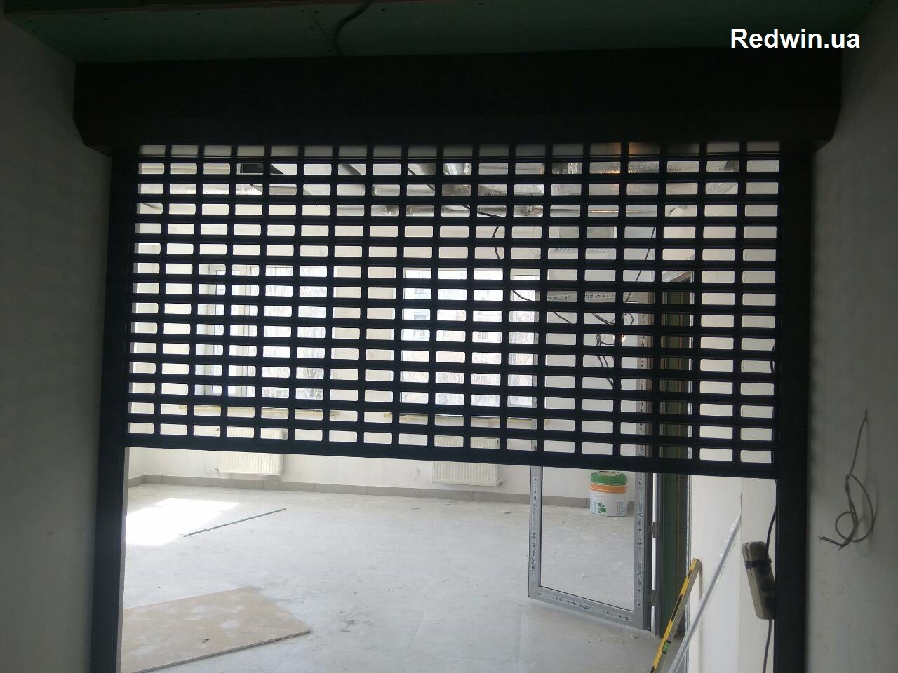 Захисні ролети — безпека вашого дому та бізнесу