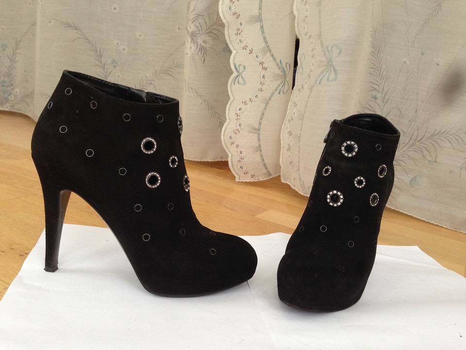 Напівчобітки замшеві чорні Італія