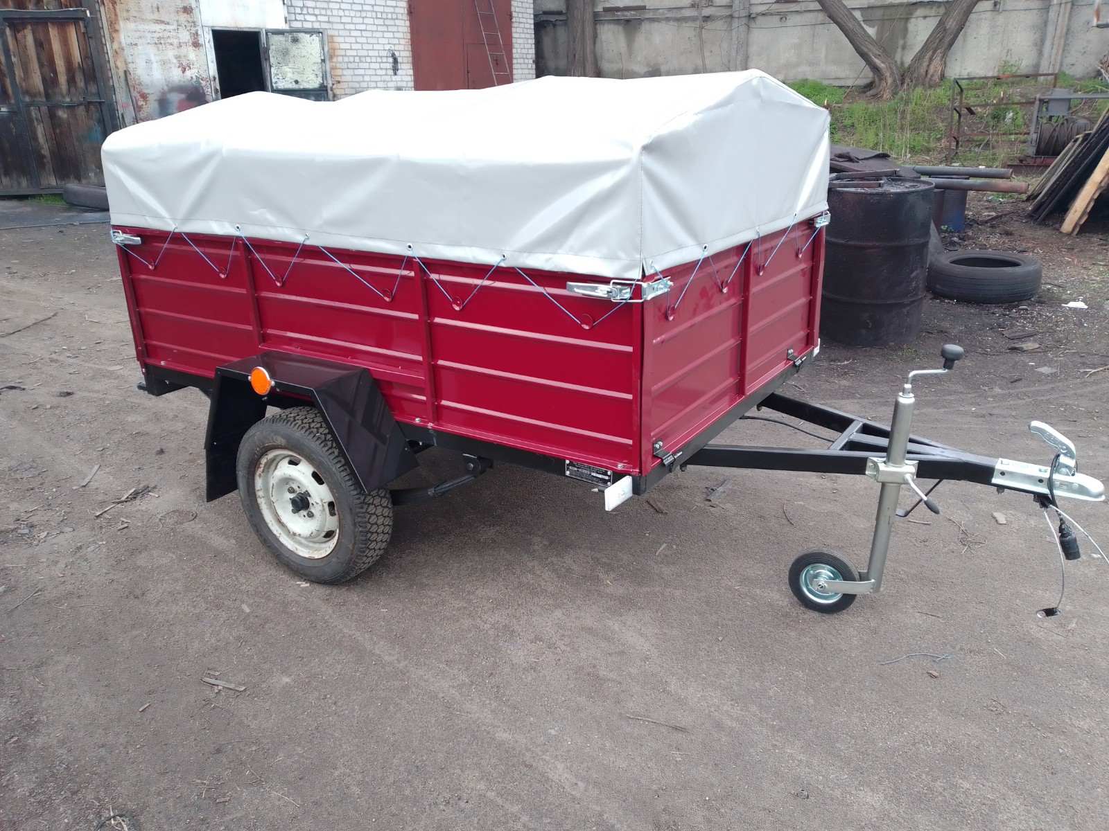 прицепы с Кременчугского завода Днепр