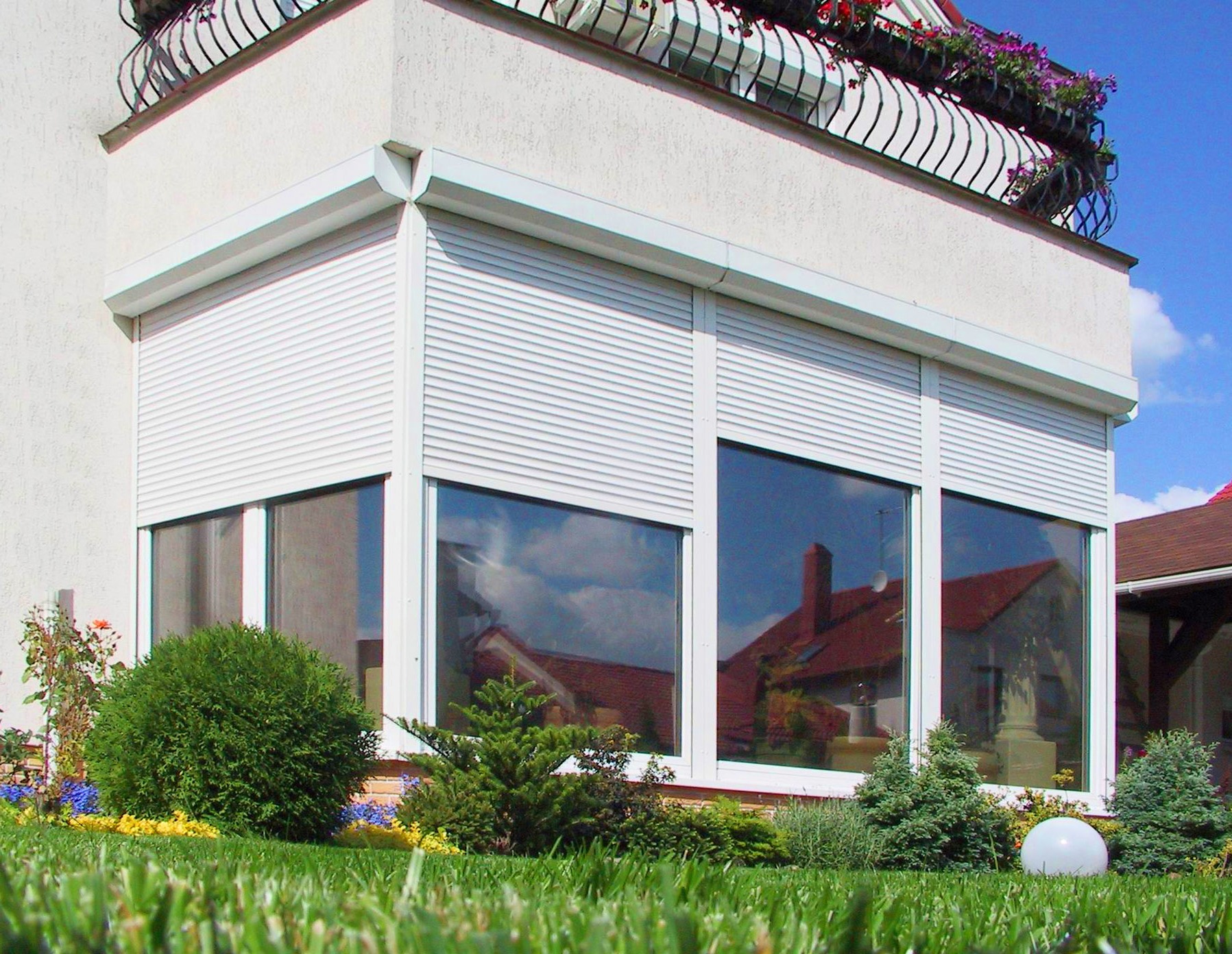 Захисні ролети  — монтаж та сервіс від «Редвін Груп»