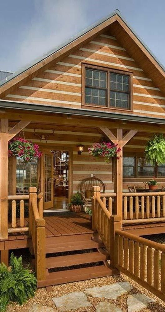 Купити зруб котеджу з рубаною стіною