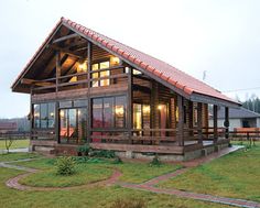 Купити зруб котеджу з рубаною стіною