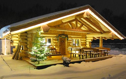 Купити зруб котеджу з рубаною стіною