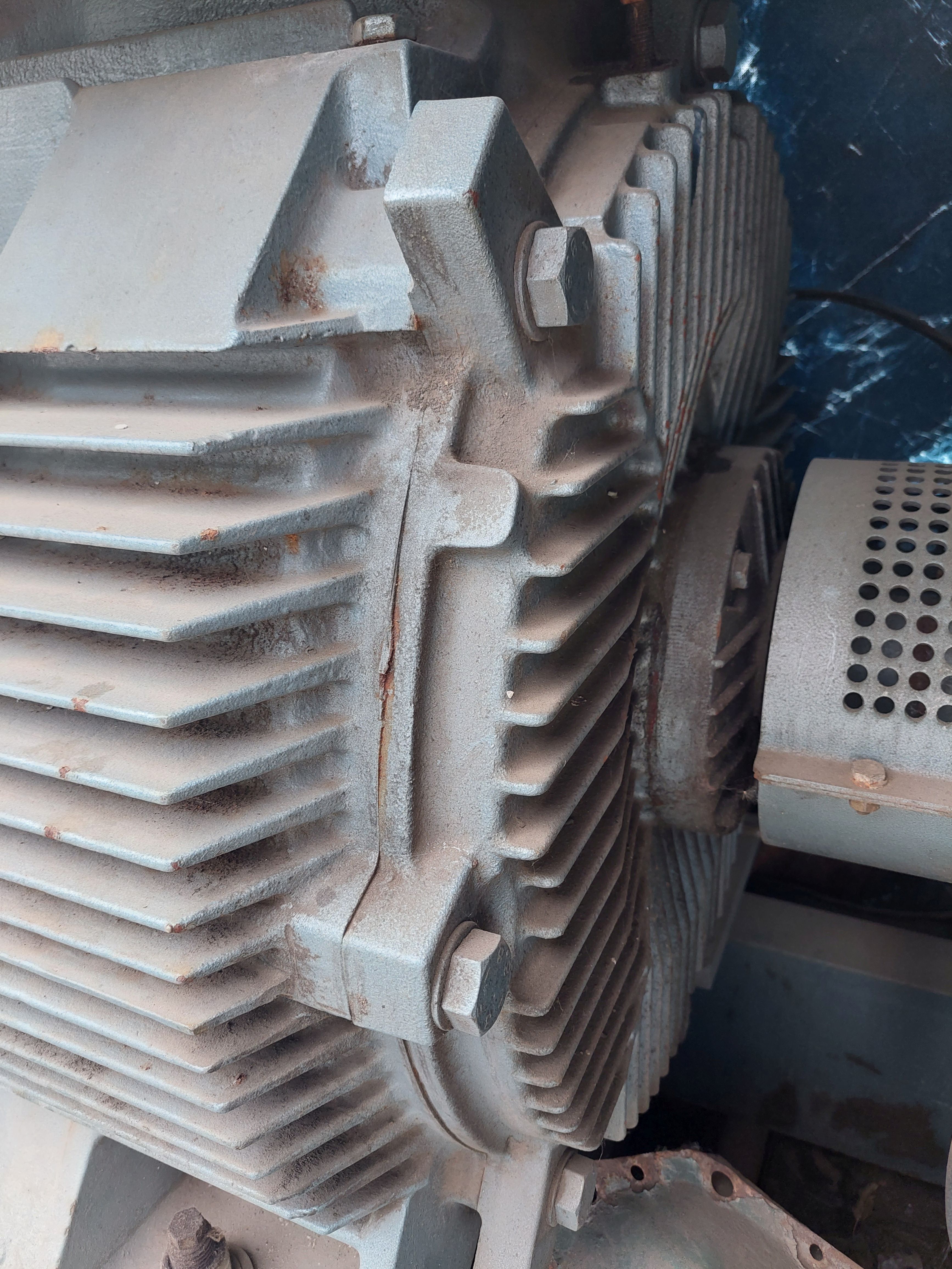 Компресор гвинтовий 23 куб.м