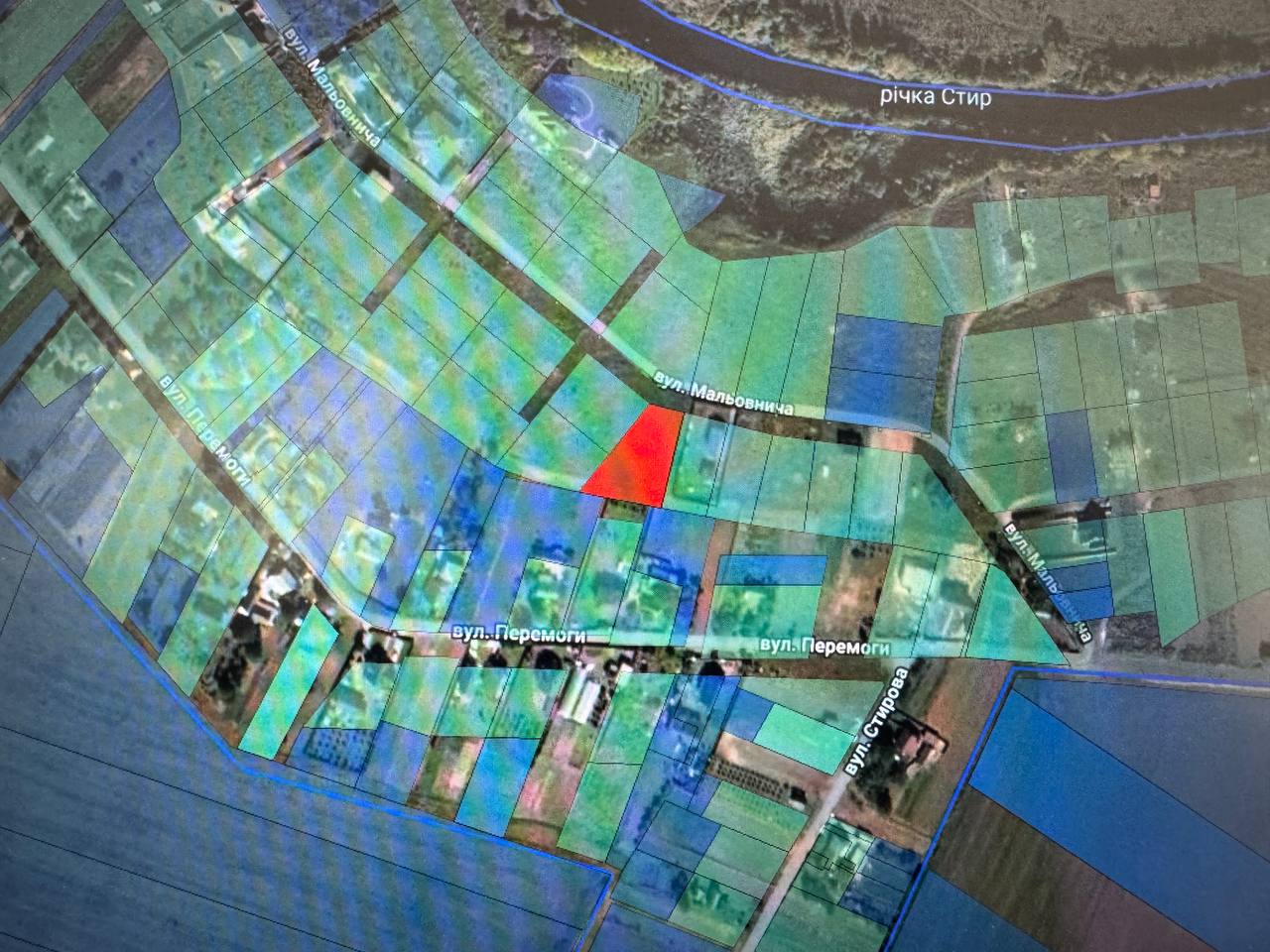 Земельна ділянка 18 сот у с. Боратин під будівництво