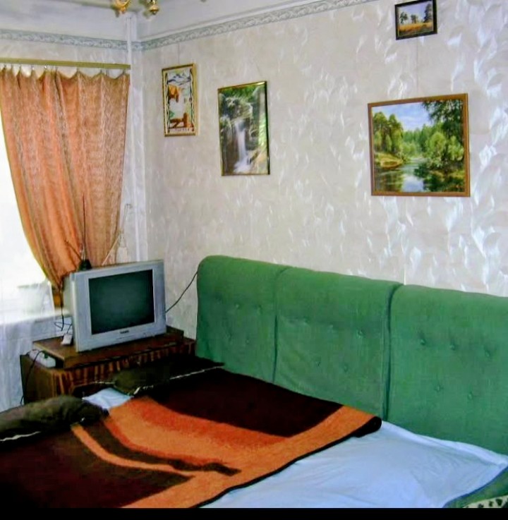 Сдам изолированную комнату в 2х к.  кв.