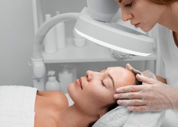 Чим відрізняються апарати для косметології різних брендів