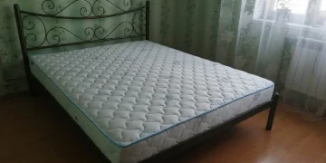 Ліжка для дачі: комфортний сон поза містом