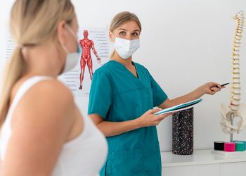 Вертебрологія, ортопедія та неврологія в Києві: сучасне лікування болю в спині та суглобах без операцій