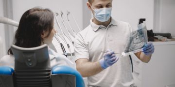 Як обрати стоматологію у Львові: на що звернути увагу пацієнту