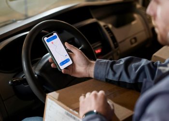 CRM для курьерской службы: учет заказов и контроль курьеров