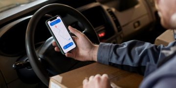 CRM для курьерской службы: учет заказов и контроль курьеров