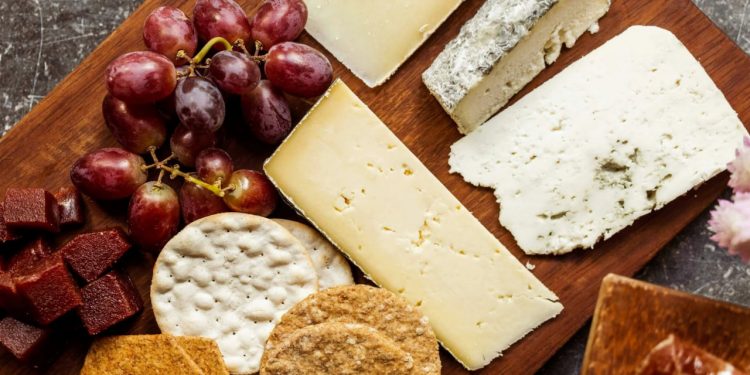 Какой сыр выбрать для завтрака, пасты, салата и закусок?