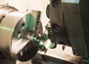 Комплексні послуги металообробки: від сировини до ідеального промислового товару