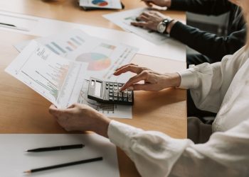 ROI корпоративного навчання англійської 2026: як виміряти