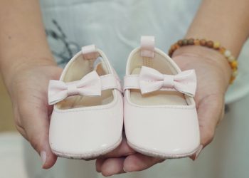 Привітання з народженням донечки: 50 варіантів українською
