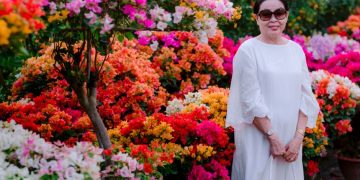 Привітання з виходом на пенсію жінці: 40 варіантів українською