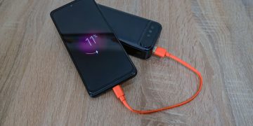 Як подовжити життя батареї Android смартфона: 12 порад 2026