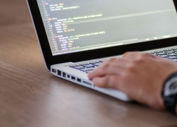Привітання з Днем програміста 2026: 50 варіантів колегам, тімліду, з гумором
